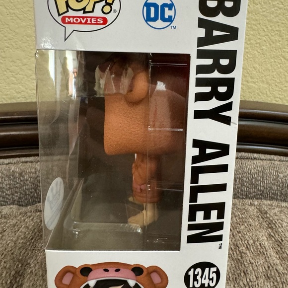 New Funko Pop Exclusive DC Comics Flash Barry Allen - Picture 2 of 6